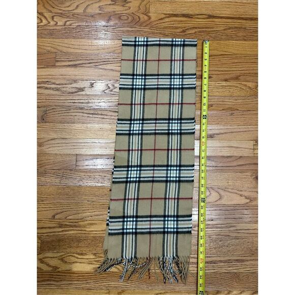 V. Fraas Exploded Plaid Cashmink in iconic plaid pattern,  Scarf neck warmer. Un - Picture 2 of 5